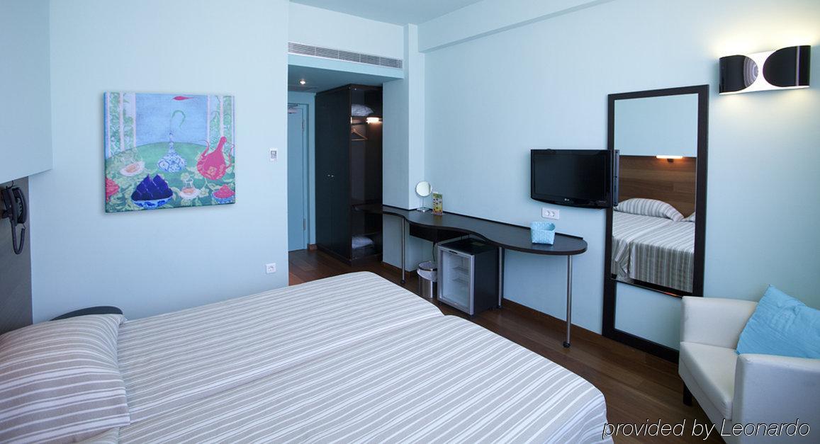 Athens Center Square Hotel Room photo